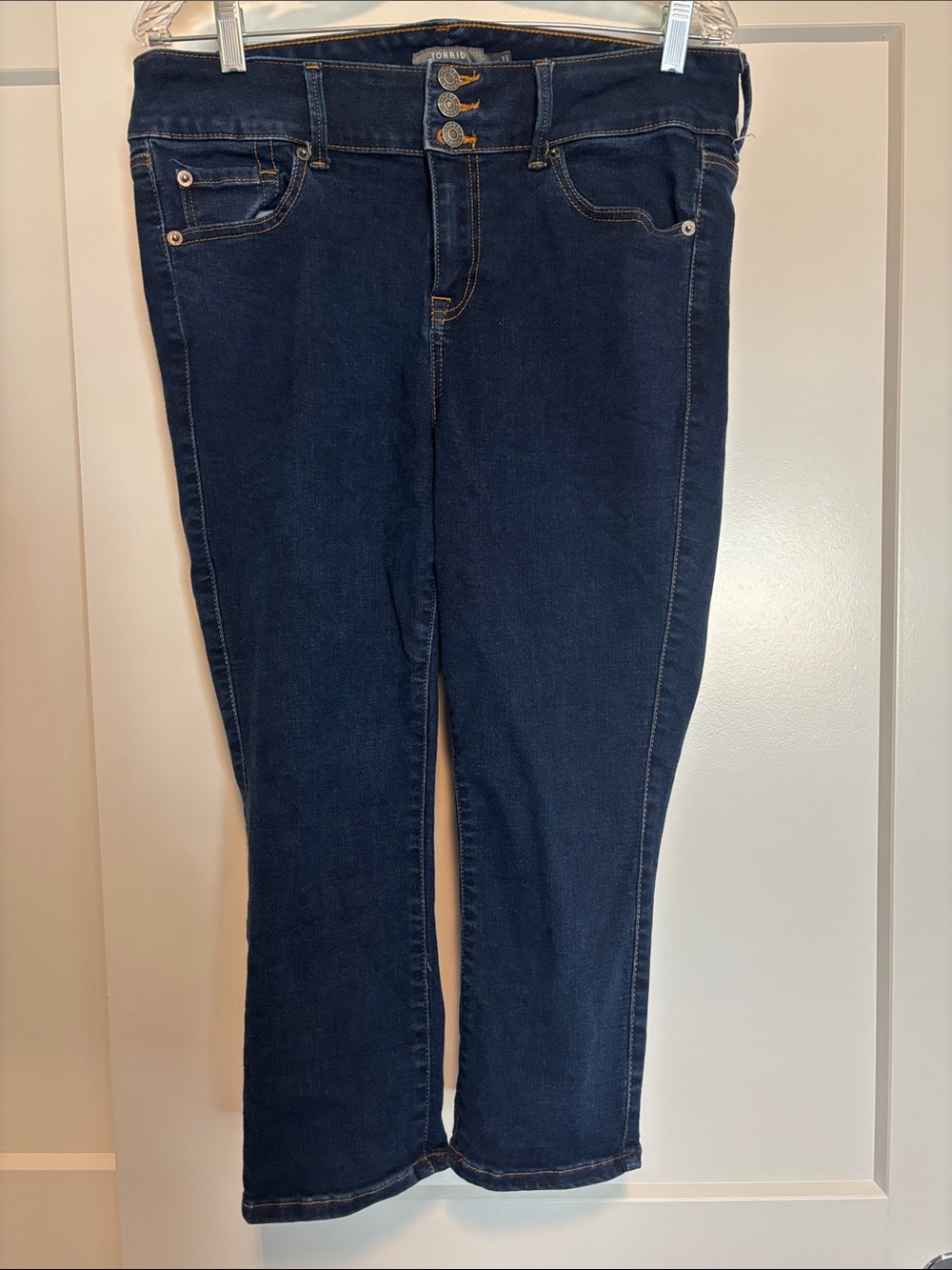 torrid Cropped jegging stretch super soft Jeans size 14